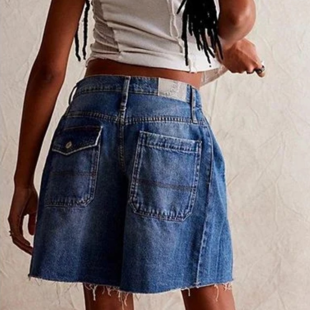 Women's Boomerang Long Shorts
NWOT
We The Free
Color: Blues Clues